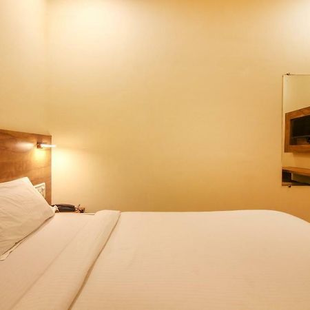 Tiba Hotel 뭄바이 외부 사진